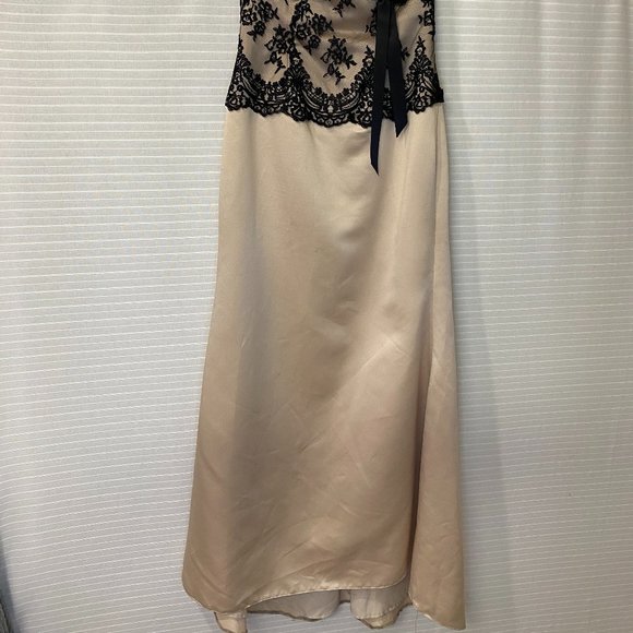 Satin strapless formal gown with lace bodice - Picture 2 of 6